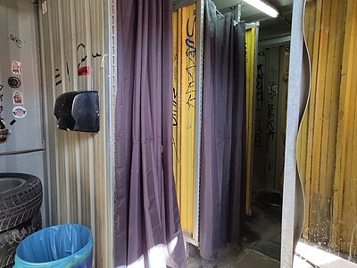 WC aus Seecontainern
