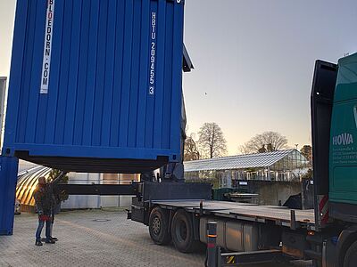 Seecontainer als Schutz bei Bombenentschärfungen