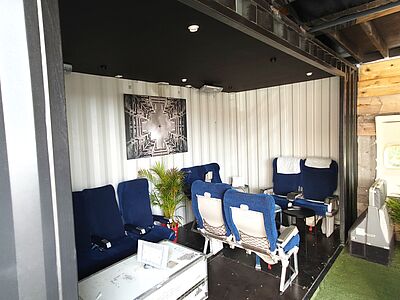 Lounge aus Bloedorn Containern