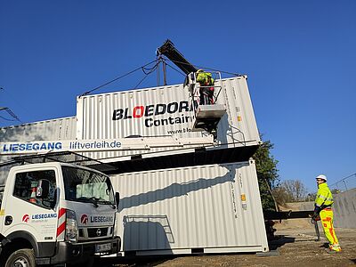 Steiger, Kran, Stapler, Bloedorn-Container ist für jede Situation gerüstet